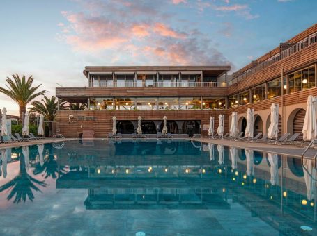 Blue Dolphin Hotel