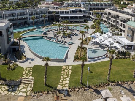 Amira Luxury Resort
