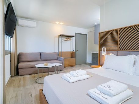 Elisavet Nuevo Studios and Suites