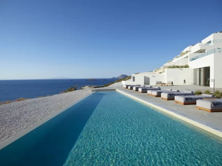 Domes White Coast Milos