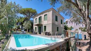 Ouzo Villas