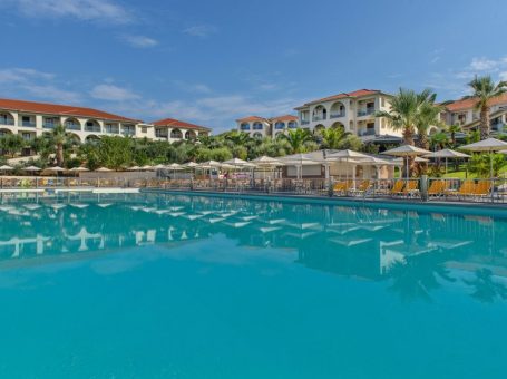 Akrathos Beach Hotel