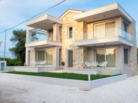 CeraMio Luxury Suites