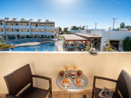 Matina Pefkos Aparthotel
